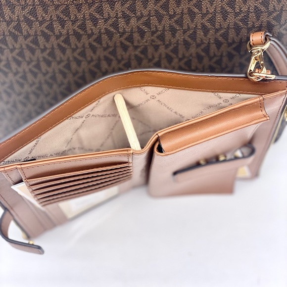 Michael Kors Double Pocket Tote Shoulder Bag And Wallet Set Brown - Picture 7 of 13